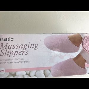 Homemedics massaging pink slippers small/medium.